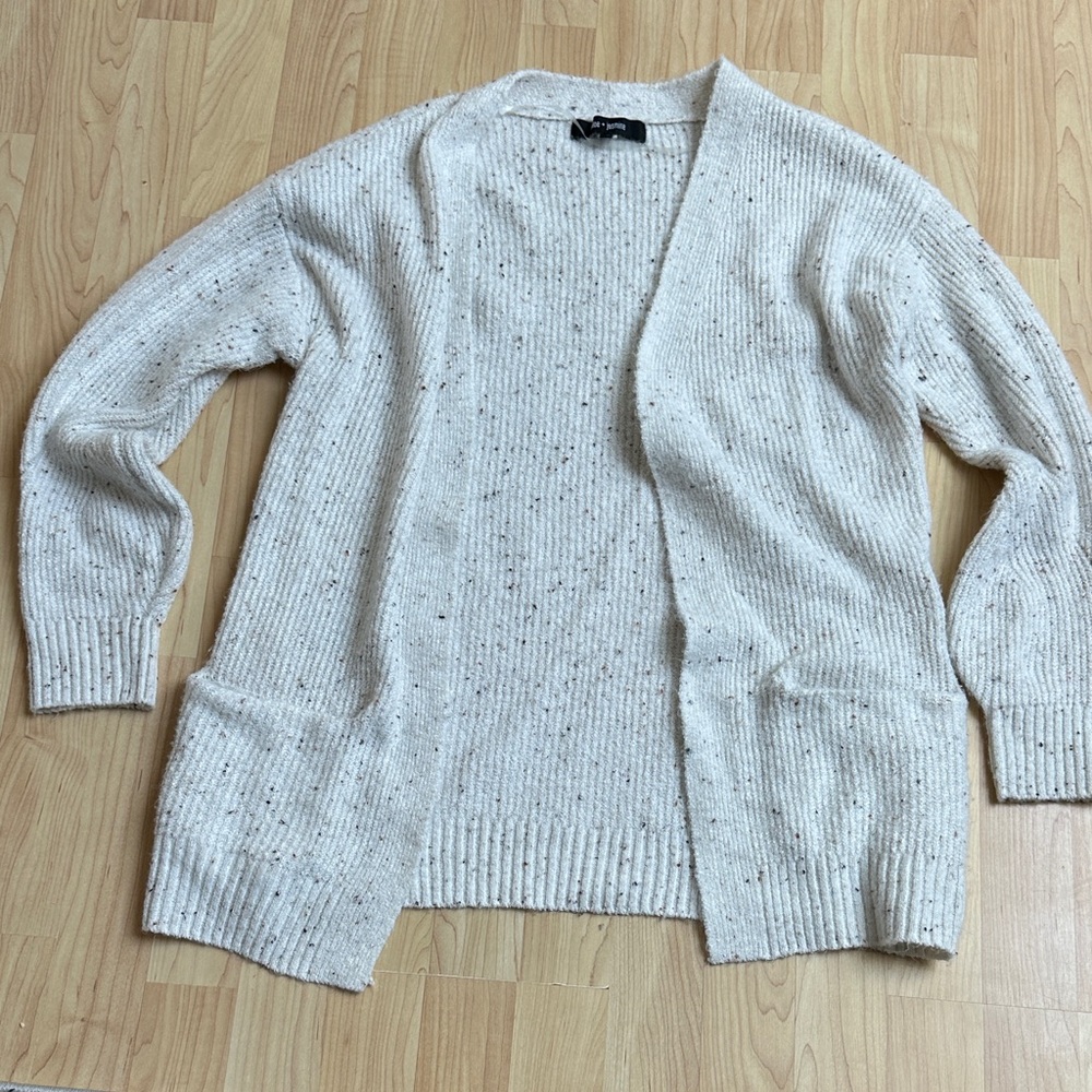 Elegant Speckled Cream Cardigan